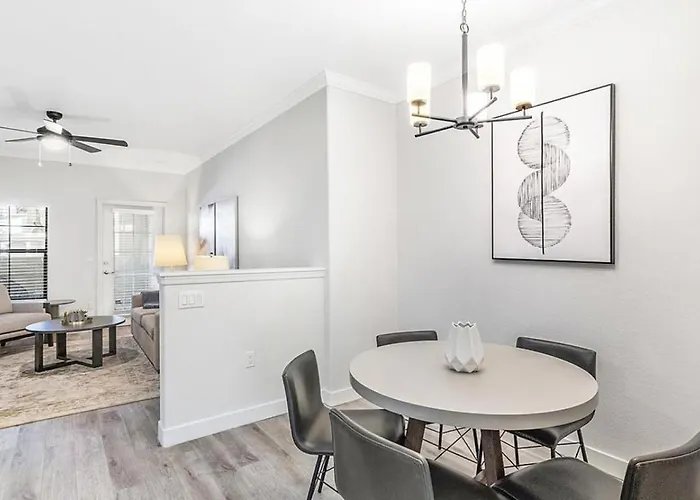 Apartment Landing Modern With Amazing Amenities