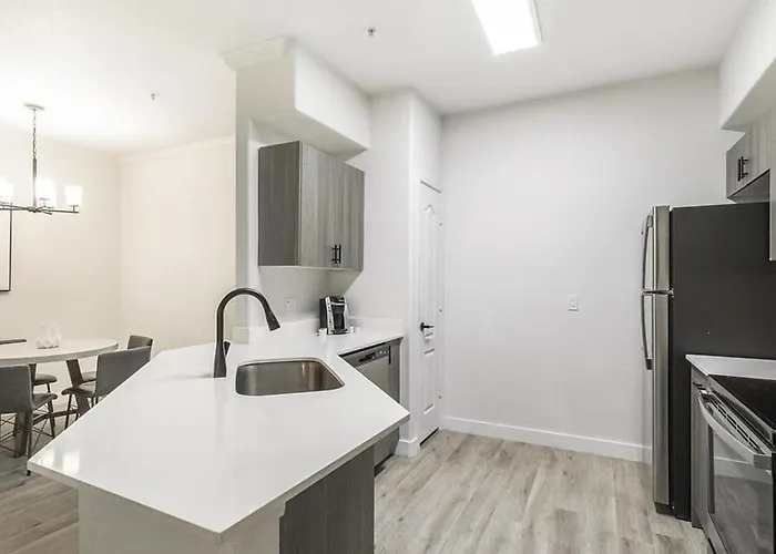 Landing Modern With Amazing Amenities Apartment Chandler